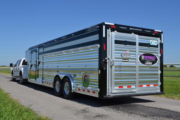Stainless with Black Painted Top Rail 26&#039; Stierwalt Signature Series with Air-Ride #10910