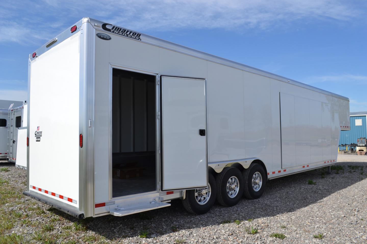 Transtar 32′ x 8′ “Headquarters” with Double Slide-Outs #11527